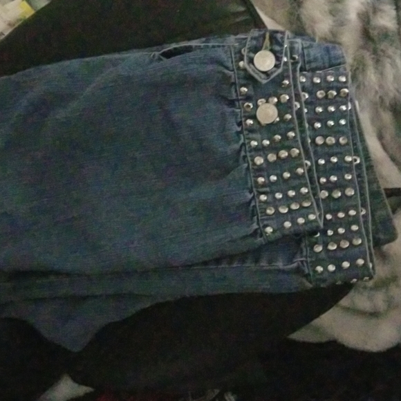 Capris - Picture 2 of 4